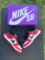 Nike SB - Dunk Low SB - Low-top sneakers - Maat: EU 44 -, Nieuw