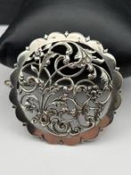 Decoratief ornament - Rond, opengewerkt - Nederland - Broche