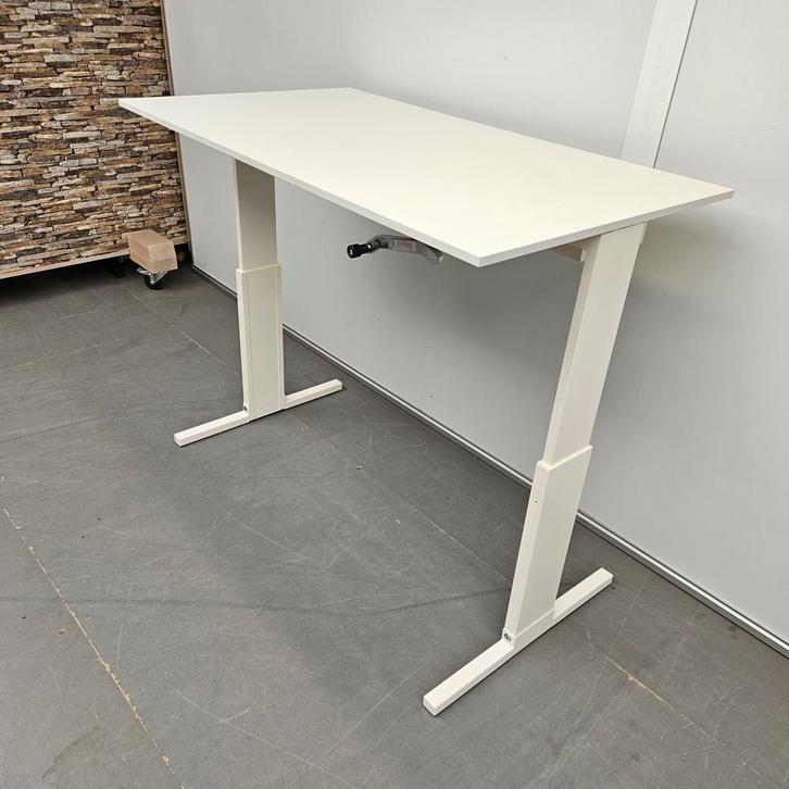 Gispen slinger zit-sta bureau - 140x80 cm, Huis en Inrichting, Bureaus, Ophalen of Verzenden