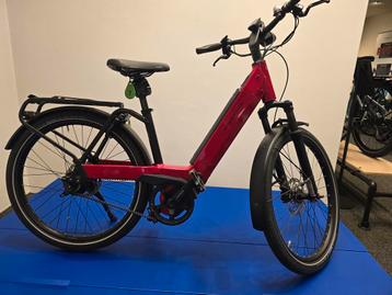 Riese &amp; Muller Nevo GT Rohloff damesfiets Rood Bosch 500 beschikbaar voor biedingen