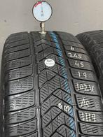 245/45/19 102V Pirelli winterbanden 6/5,7mm profiel 4 stuks, 19 inch, Band(en), Personenwagen, Gebruikt