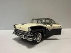 Danbury Mint 1:24 - Modelauto - 1955 Ford Fairlane Crown, Nieuw