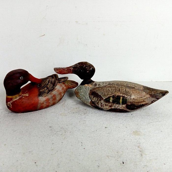 Lokeend - Lokeend (2) - Hout, Handbeschilderd hout, Antiek en Kunst, Curiosa en Brocante