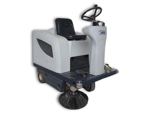 Nilfisk SR 1100B, Tuin en Terras, Veegmachines, Zo goed als nieuw, Ophalen of Verzenden