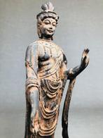 Standing statue of Kannon Bodhisattva  made by, Antiek en Kunst