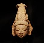 Middeleeuws India Steengoed - Hoofd van Vishnu gemonteerd op, Verzamelen, Mineralen en Fossielen