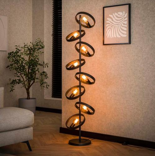 Te koop: Industriële en Modern Vloerlamp - Stoer, sfeervol, Huis en Inrichting, Lampen | Vloerlampen, 150 tot 200 cm, Nieuw, Glas