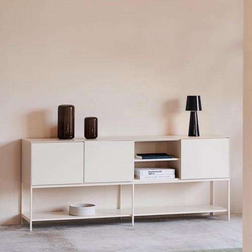 *WOONWINKEL* Kave Home Vedrana Wit Design Dressoir Op Hoge P, Huis en Inrichting, Kasten | Dressoirs, Nieuw, Verzenden