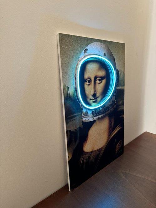LEDMansion (1995) - Gioconda Astronaut Led Wall Art, Antiek en Kunst, Curiosa en Brocante