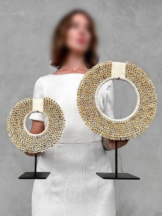 Decoratief ornament (2) - NO RESERVE PRICE - A Pair of, Antiek en Kunst, Kunst | Designobjecten