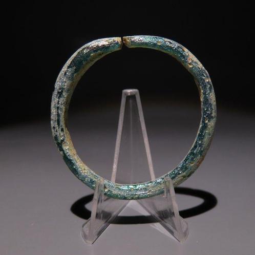 Oud-Romeins Glas Armband. 1e-3e eeuw n.Chr. 4,1 cm diameter., Verzamelen, Mineralen en Fossielen