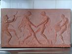 Reliëf, Fauns pressing grapes - 32 cm - Gips, Antiek en Kunst, Antiek | Keramiek en Aardewerk