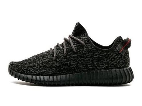 Adidas Yeezy Boost 350 V1 Pirate Black (2023) - Maat 42 EU, Kleding | Heren, Schoenen, Ophalen of Verzenden