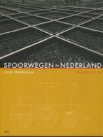 Spoorwegen in Nederland 9789053529805 G. Veenendaal, Boeken, Verzenden, Zo goed als nieuw, G. Veenendaal