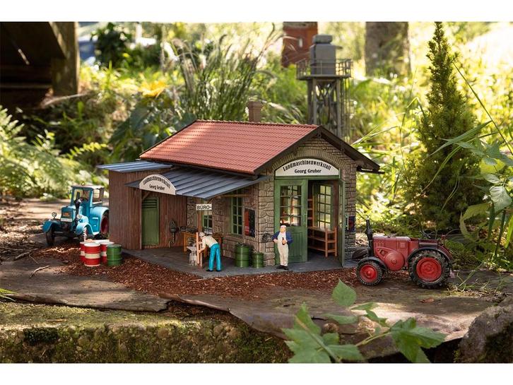 POLA 331144 Landmaschinenwerkstatt (Winkels en e gebouwen), Hobby en Vrije tijd, Modelbouw | Figuren en Diorama's, Nieuw, Ophalen of Verzenden