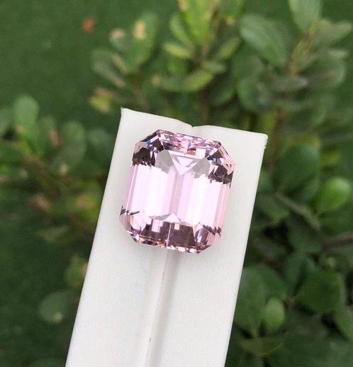Zonder Minimumprijs Kunziet - 80.46 ct - nternational, Sieraden, Tassen en Uiterlijk, Edelstenen