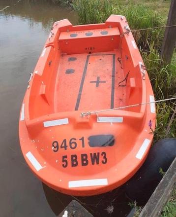 Reddingsboot beschikbaar voor biedingen