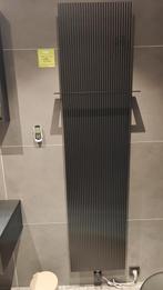 Elektrische designradiator 42x180 mat zwart ribbel - 0011, Ophalen, Nieuw, Radiator