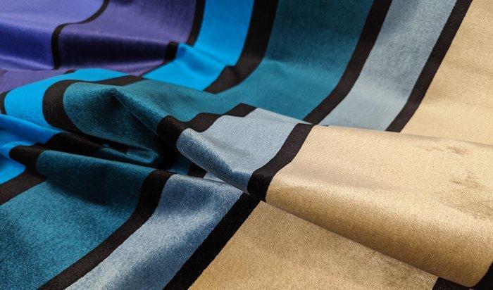 Pregiato Velluto Enzo degli Angiuoni - 390 x 140 -, Antiek en Kunst, Antiek | Kleden en Textiel