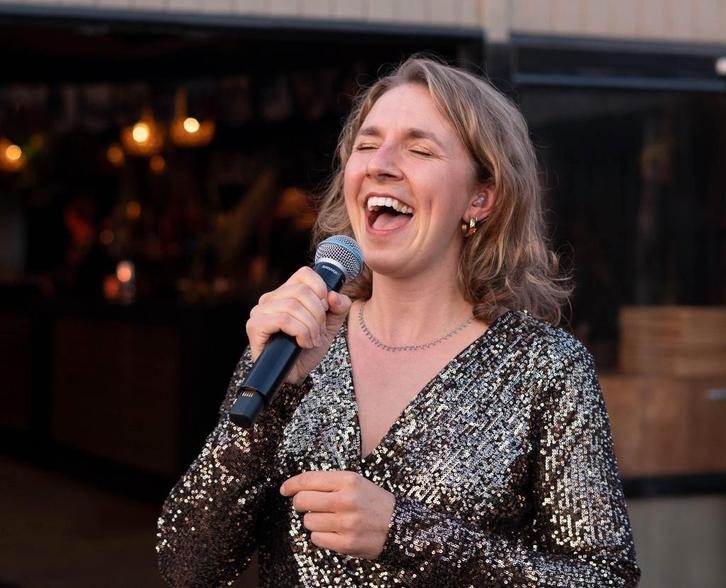 Live muziek Met Een Groove – Perfect Voor Uw Borrel Of Feest, Diensten en Vakmensen, Muzikanten, Artiesten en Dj's, Band