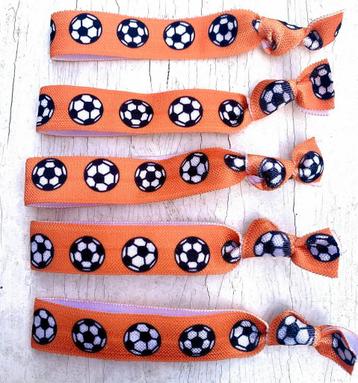 Armband/haarelastiek Voetbal oranje voor maar 0,75! beschikbaar voor biedingen