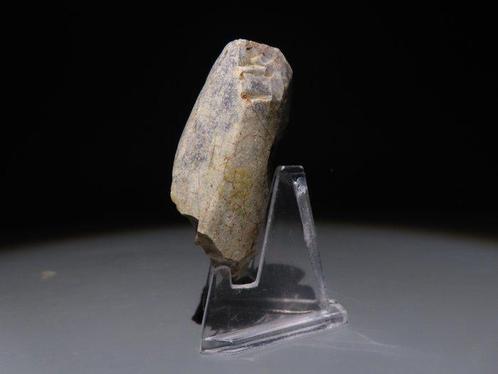 Europa Vuursteen gereedschap. 5,3 cm H. Neolithicum, 6000 -, Antiek en Kunst, Antiek | Overige Antiek
