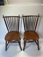 Stoel - Donkerhouten stoelen uit de jaren 60 in