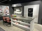 Actie! Showroom keuken Zijde grijs, Huis en Inrichting, Keuken | Complete keukens, Nieuw, Grijs, Dubbelwandige keuken, Ophalen