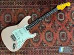 Fender Custom Shop 65 Relic Stratocaster 2020 Shell Pink, Muziek en Instrumenten, Gebruikt, Solid body, Fender