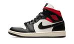 Jordan 1 Mid Black Gym Red - maat 44 (Sneakers, Schoenen), Verzenden, Nieuw, Sneakers of Gympen, ["Jordan","Air Jordan"]