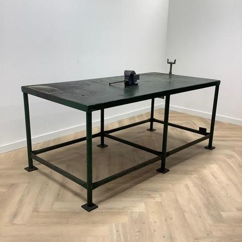 Tweedehands werkbank vv metalenblad en metaal onderstel,, Huis en Inrichting, Tafelonderdelen, Gebruikt, Metaal, Ophalen of Verzenden