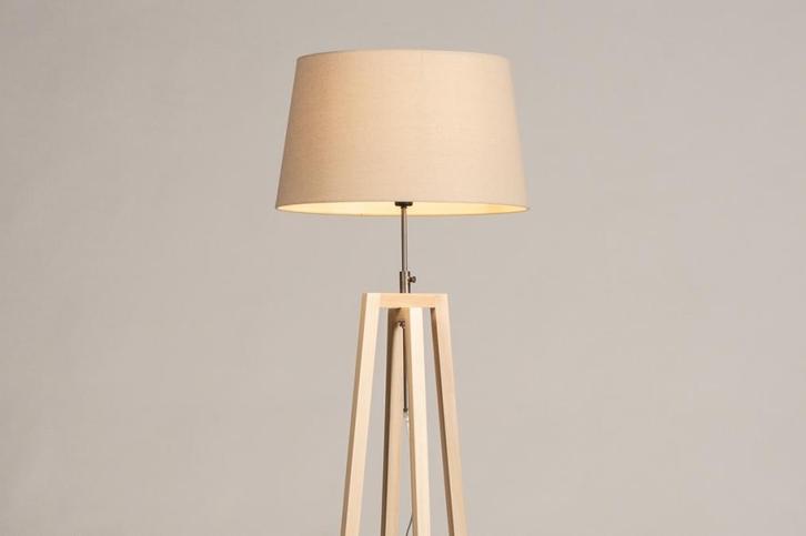 Rietveld Vloerlampen - Beige, Naturel - Stof, Hout, Huis en Inrichting, Lampen | Vloerlampen, Verzenden
